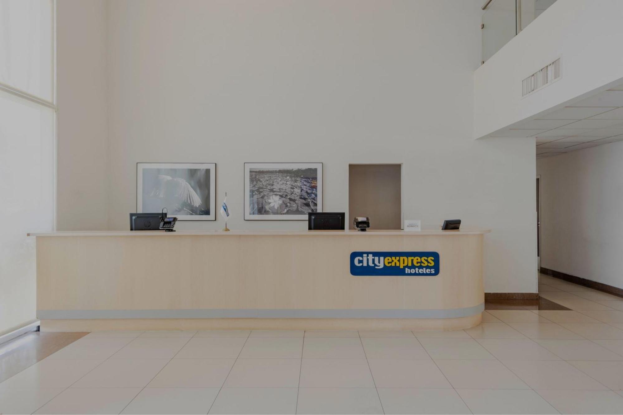 City Express By Marriott Minatitlán Dış mekan fotoğraf